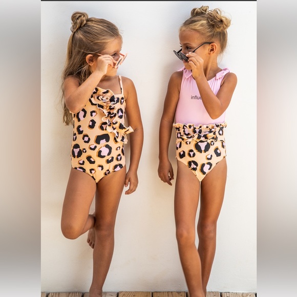 One Piece Ruffled Girls Leopard One Piece Swimsuit - Picture 2 of 5